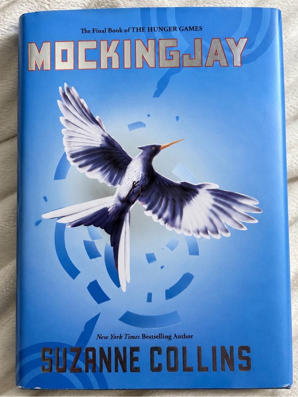 Mockingjay Suzanne Collins 2010 Hardcover Hunger Games Book 3 w/ Dust Jacket